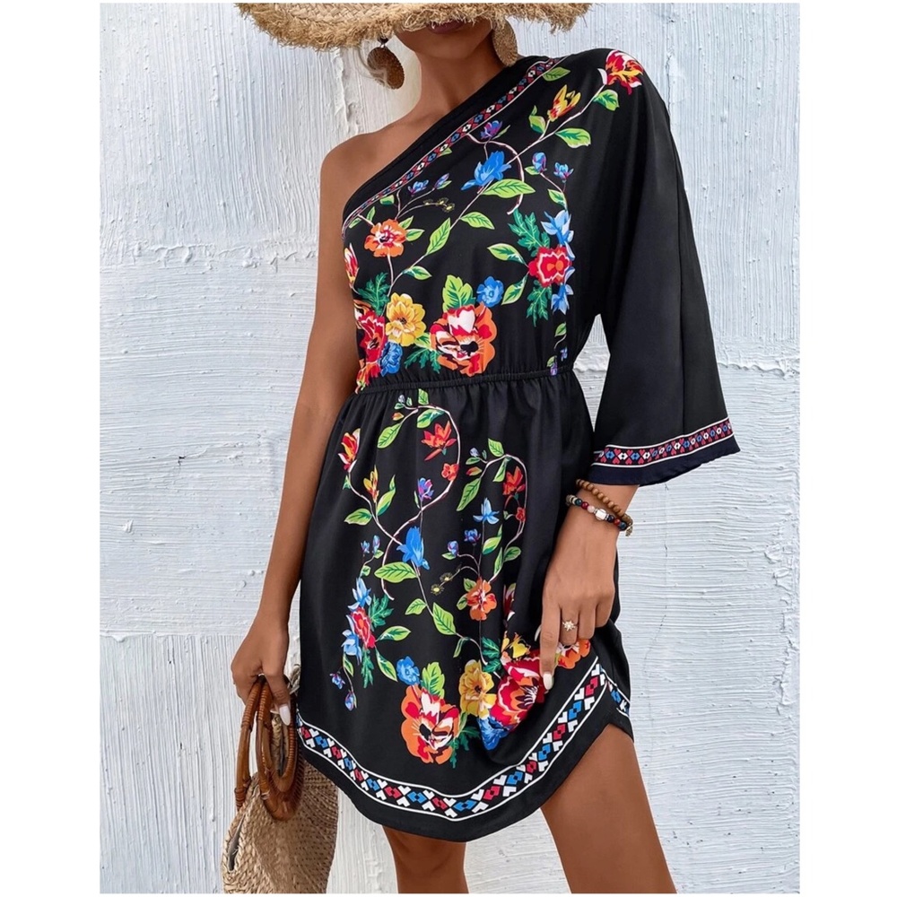 022 Bohemian Floral Print One Shoulder Dress - Picture 3 of 9